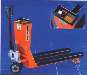Pallet truck with scale